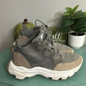 Sorel Sneakers SZ 9.5 Wos